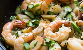 Tôm xào măng tây ngon miệng, trẻ con người lớn đều mê