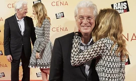 Tài tử ‘Pretty Woman’ tóc bạc trắng, đắm đuối bên tình trẻ kém 34 tuổi