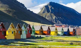 Thăm thị trấn Longyearbyen ở Nauy, nơi cái chết được coi là 'bất hợp pháp'