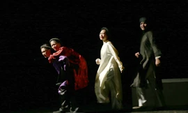 Hài kịch ‘Quẫn’ thu hút khán giả từ 18-88 tuổi