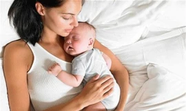 Đèn ngủ 'âm thầm' hại trẻ sơ sinh