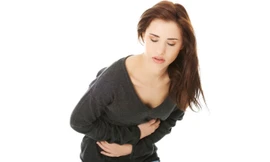 Chườm nóng có thể làm dịu cơn đau do rụng trứng