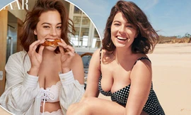 Nàng béo Ashley Graham tròn đầy quyến rũ với áo tắm 