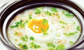 5 món cháo ngon giúp bé tăng cân đều đều