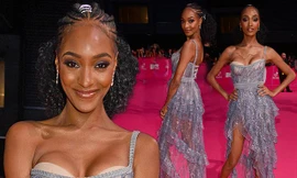 Siêu mẫu Anh quốc mặc quyến rũ nhưng lộ phụ kiện nhạy cảm