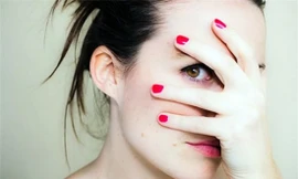 7 điều gây hại cho đôi mắt