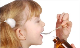 Hại bé vì uống thuốc không đúng cách