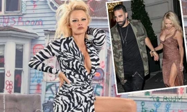 Pamela Anderson trẻ đẹp, mặn nồng bên tình trẻ kém 18 tuổi