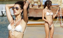 Ngắm Alessandra Ambrosio tươi trẻ ở đảo thiên đường Hy Lạp