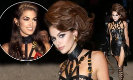 Con gái Cindy Crawford mặc táo bạo mừng sinh nhật tuổi 18