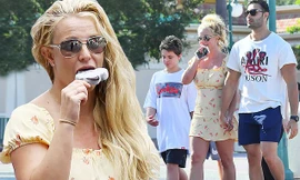 Britney Spears 'xin một vé về tuổi thơ' ở Disneyland cùng bạn trai 
