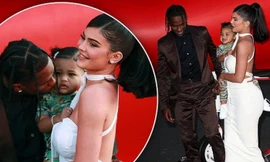 Tiểu thư tỉ phú nhà Kardashian dáng đẹp gợi tình bên bạn trai