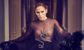 Jennifer Lopez nóng bỏng rực lửa tuổi 50