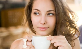 Người có đột biến ADN ở gen PDSS2 uống được lượng cà phê ít hơn