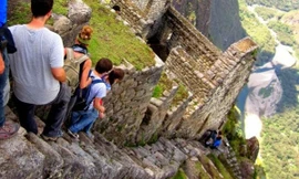 10 bậc thang trên thế giới khiến du khách phải rùng mình 