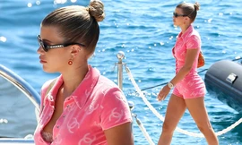 Sofia Richie đường cong đẹp hút hồn ở miền Nam nước Pháp