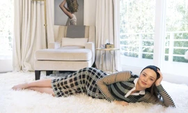 Miranda Kerr khoe đường cong tròn đầy cận ngày sinh nở