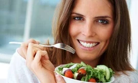 Cân bằng chế độ ăn giúp phòng ngừa điếc