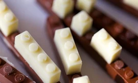 Độc đáo món socola Lego