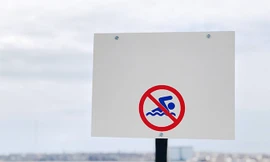 Quy tắc bảo vệ tính mạng khi đi biển ngày hè