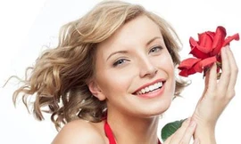 Nước hoa hồng – Tuyệt chiêu giúp chị em có làn da đẹp