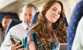 Học cách 'sống sót' sau chuyến bay dài