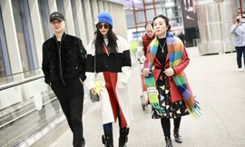 Phạm Băng Băng cùng bố mẹ ruột thu hút sự chú ý tại sân bay