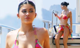 Cô út tỉ phú nhà Kardashian siêu nóng bỏng đón sinh nhật tuổi 22