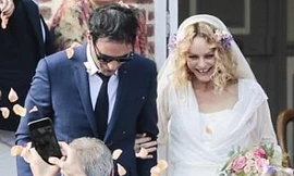 Người tình 14 năm không cưới của Johnny Depp lên xe hoa ở tuổi 45