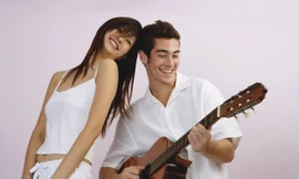 Gai mắt vì vợ lẳng lơ