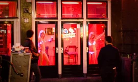 Những bí ẩn sau khu đèn đỏ Amsterdam