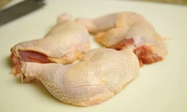 Chiêu nhận biết tôm, bò, gà bơm hoá chất