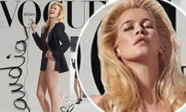 Siêu mẫu huyền thoại Claudia Schiffer táo bạo khỏa thân ở tuổi 48