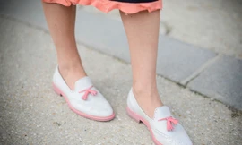 Diện giày lười khỏe đẹp và tiện dụng cho mùa thu đông