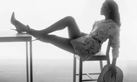 Ngắm thân hình siêu gợi cảm của Rihanna