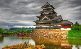 10 lâu đài, cung điện xa hoa nhất thế giới