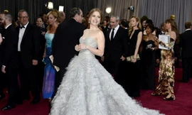 Những bộ váy đáng nhớ nhất của Oscar de la Renta