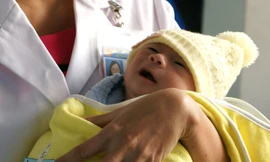 7 lý do khiến trẻ khóc quấy 