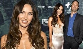 Mỹ nhân Transformers gợi cảm với váy ren mỏng manh khoét ngực sâu