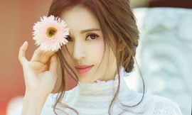 'Tiểu Long Nữ' Lý Nhược Đồng trẻ trung, đẹp tựa tiên nữ