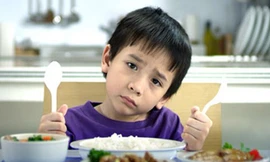 Nhà giàu cũng khóc vì con suy dinh dưỡng