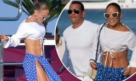 Jennifer Lopez eo thon, nóng bỏng với váy xẻ cao hết cỡ