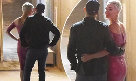 'Cướp biển' Orlando Bloom và bạn gái Katy Perry tình tứ trên phố khuya