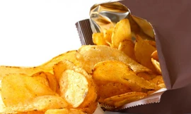 6 thực phẩm có thể gây hại cho trẻ mới biết đi