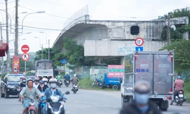 Khởi động lại 4 cây cầu hàng trăm tỷ đồng ở TPHCM sau nhiều năm 'đắp chiếu'