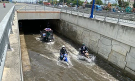 Nguyên nhân hầm chui ở cửa ngõ phía đông TPHCM ngập úng giữa trưa nắng 