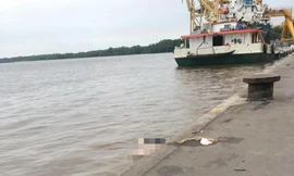 Phát hiện thi thể nam giới có hình xăm trái tim trên sông Sài Gòn