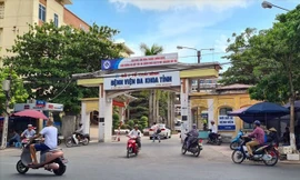 Một người chết, nhiều người nhập viện sau bữa tiết canh