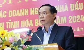 Bản tin 8H: Chủ tịch UBND tỉnh xin nghỉ hưu trước tuổi, giới thiệu nhân sự thay thế