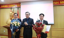 Bản tin 8H: Ban Tổ chức Trung ương trao quyết định về công tác cán bộ